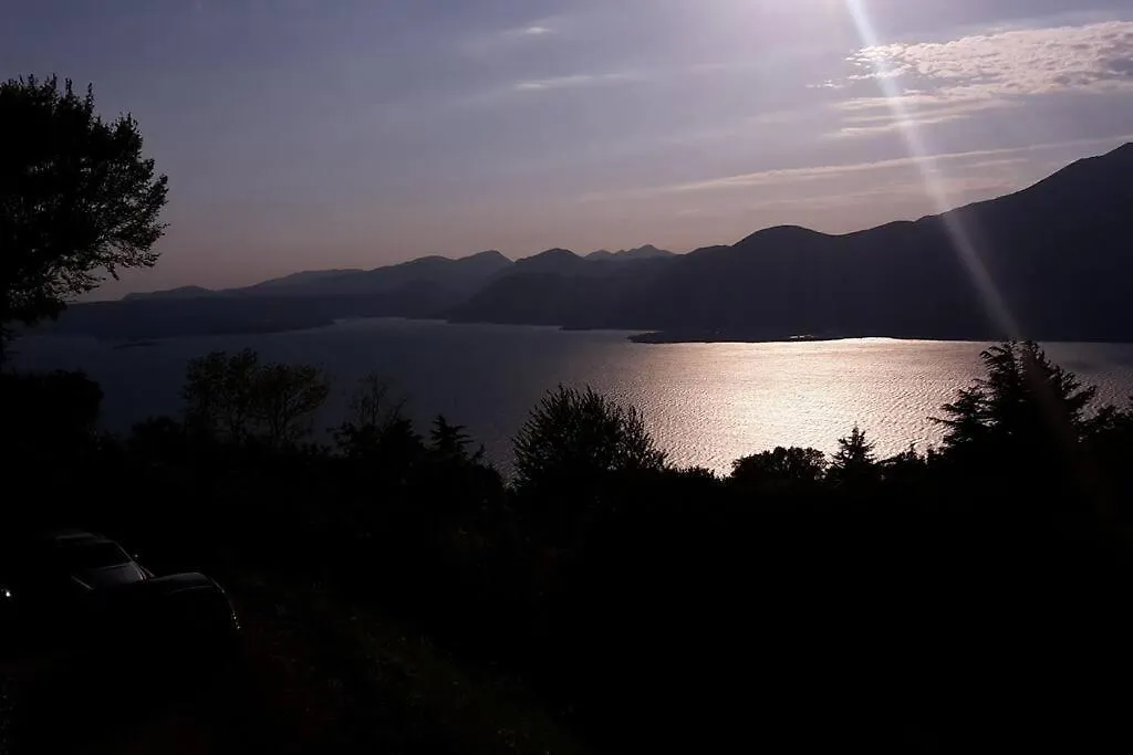 Villa Prada Beauty Through Pastures And Lake Garda 布伦佐内堡
