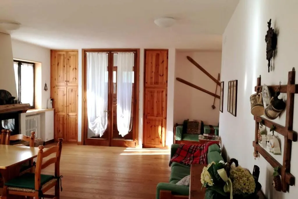 Villa Prada Beauty Through Pastures And Lake Garda 布伦佐内堡 意大利