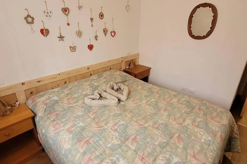 Villa Prada Beauty Through Pastures And Lake Garda Castelletto Di Brenzone Italy