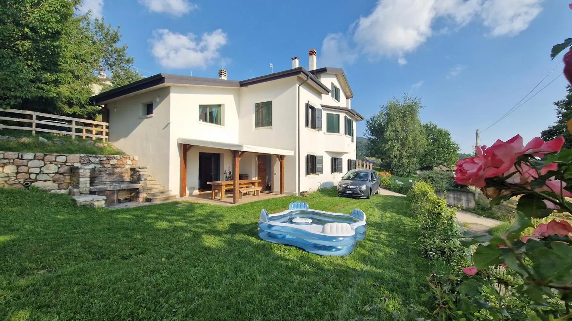 Villa Prada Beauty Through Pastures And Lake Garda contacts